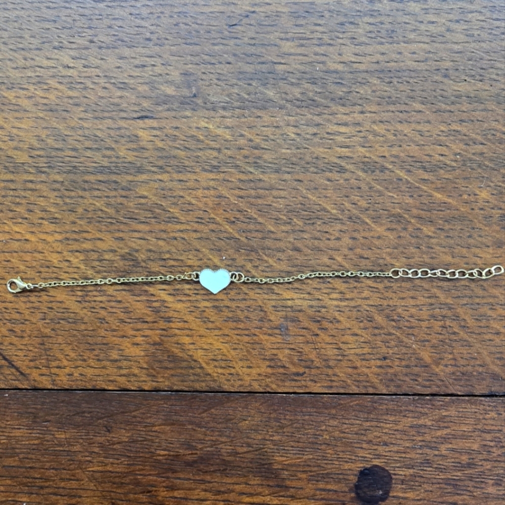 White Heart Charm Gold Bracelet - Picture 2 of 3